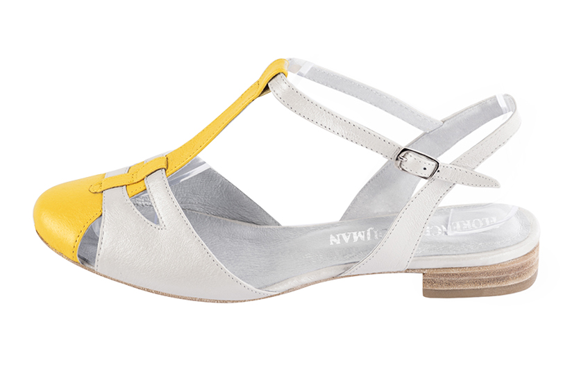 Yellow and pure white women's open back T-strap shoes. Round toe. Flat leather soles. Profile view - Florence KOOIJMAN